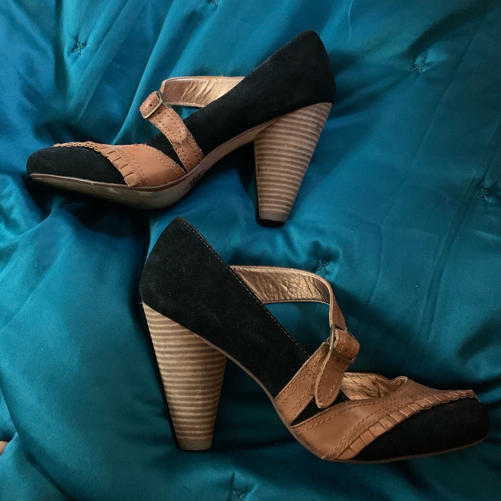 Seychelles Wayne, PA Special Edition heel